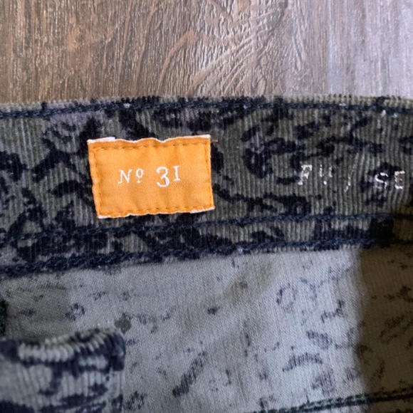 Anthropologie Pilcro abs the letterpress stretch light cords. Worn 3x or so - Picture 3 of 9